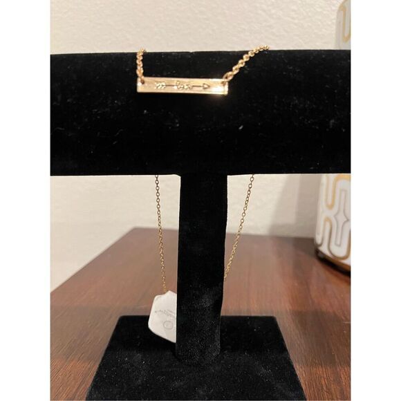 NWT Golden Threads Dainty Love Arrow Bar Necklace - Picture 5 of 5
